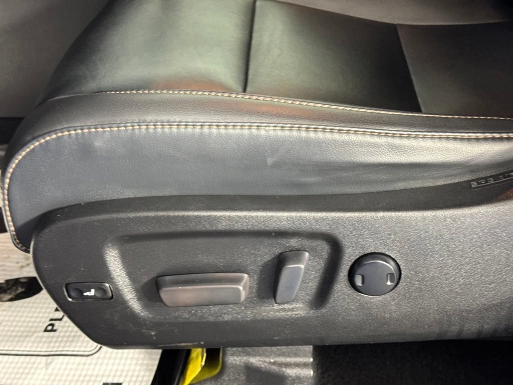 Used 2019 Toyota Highlander XLE AWD/4WD image 31