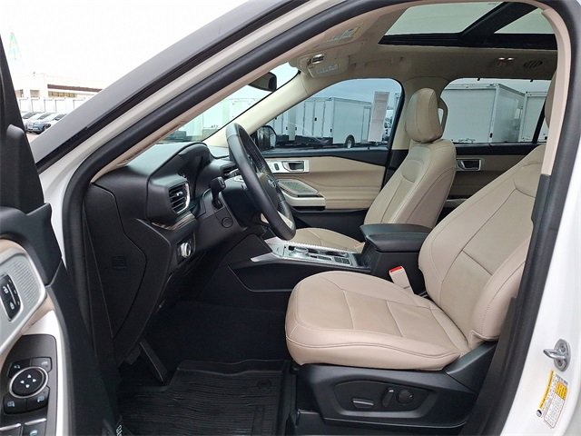 Used 2022 Ford Explorer Limited w/ Limited Technology Package image 13