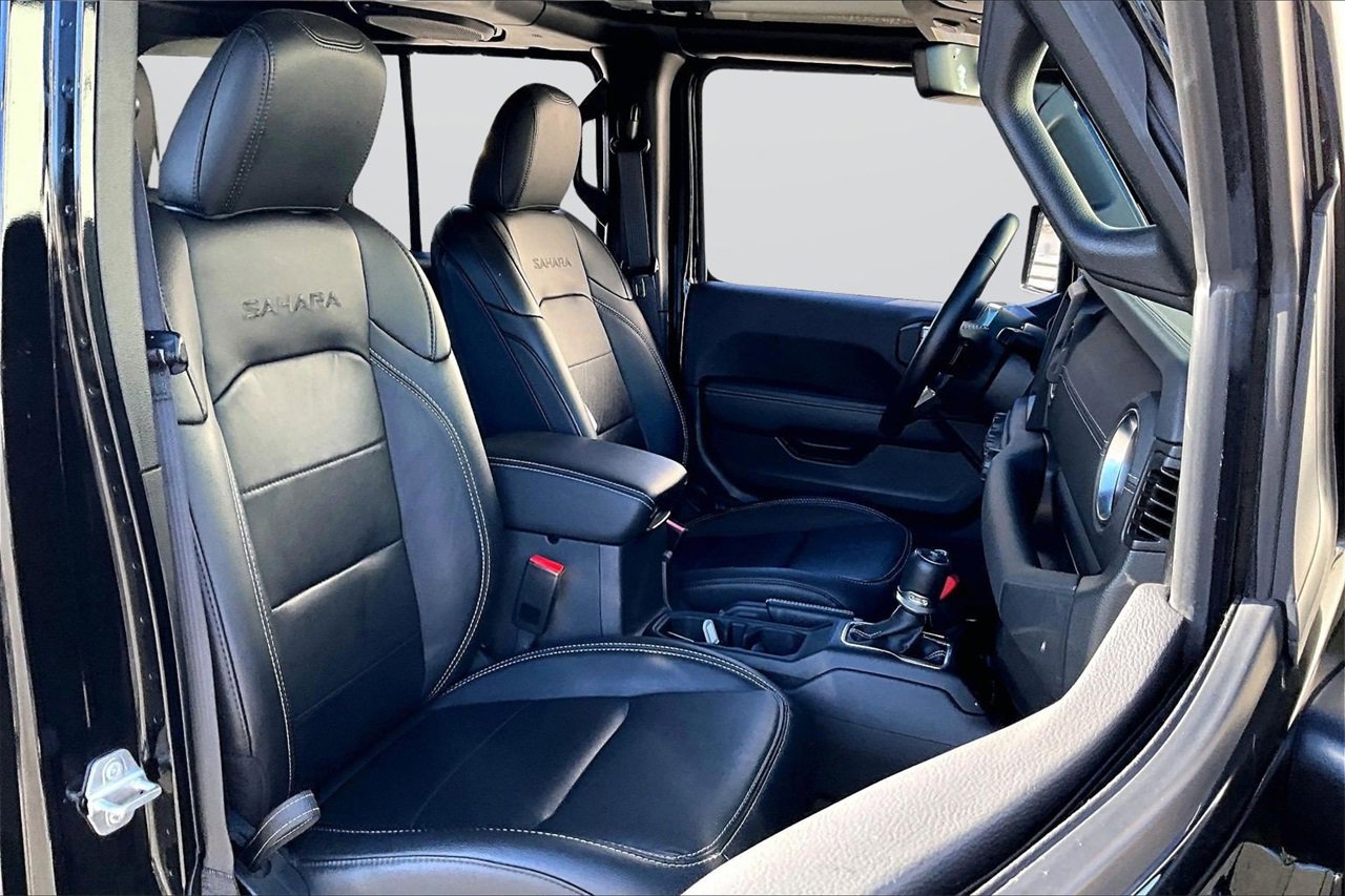 Certified 2023 Jeep Wrangler Sahara w/ Cold Weather Group image 23