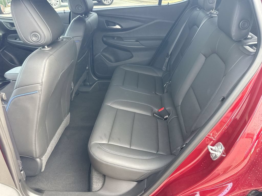 Used 2024 Buick Envista Sport Touring w/ Convenience I Package FWD image 23