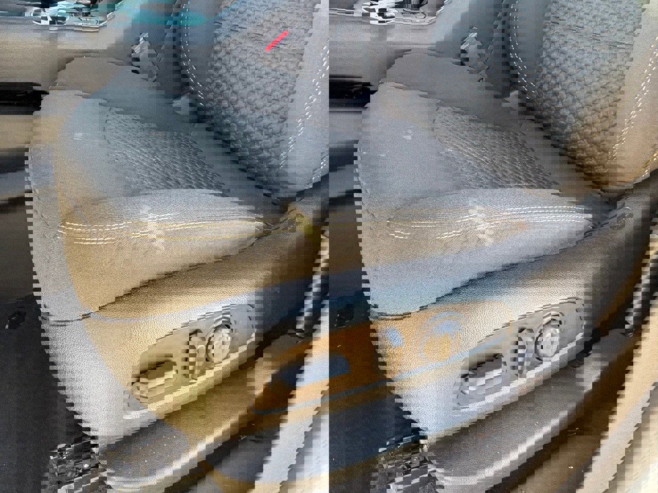 Used 2020 GMC Terrain SLE w/ Driver Convenience Package image 30