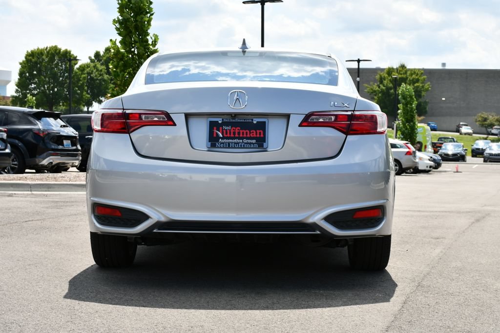 Used 2017 Acura ILX FWD image 8