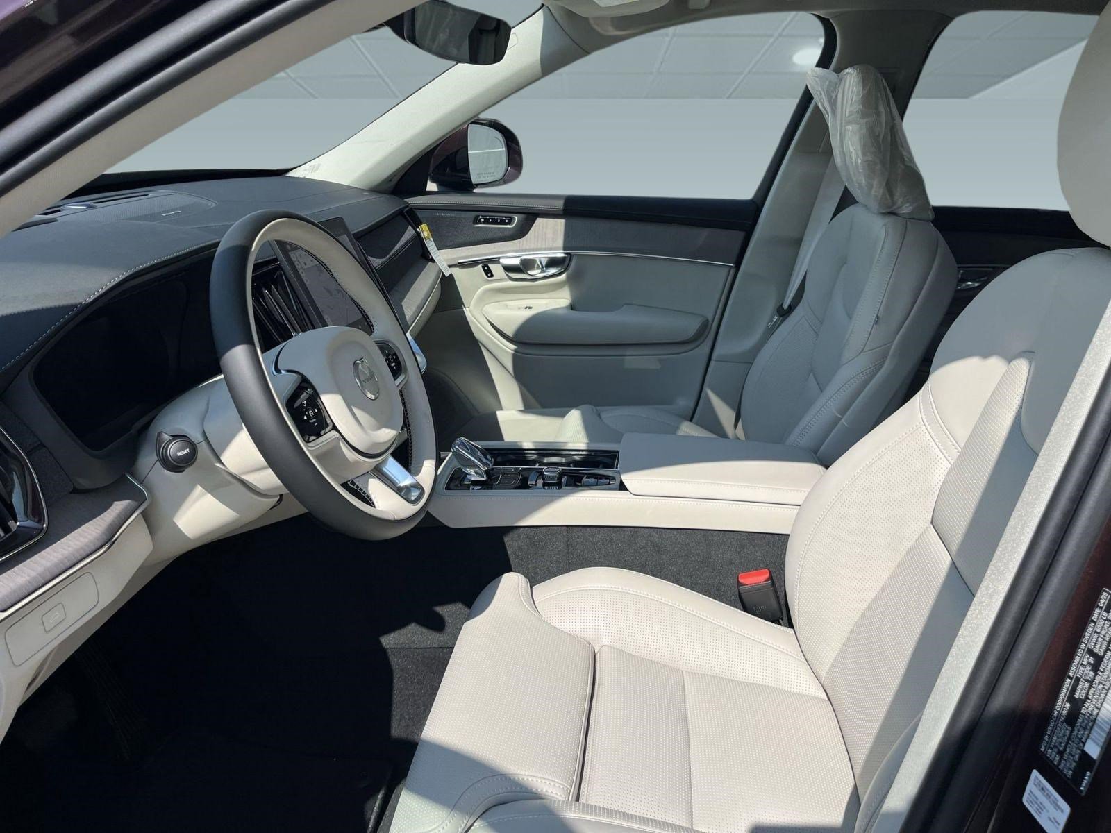 New 2026 Volvo XC90 B5 Ultra w/ Protection Package AWD/4WD image 5