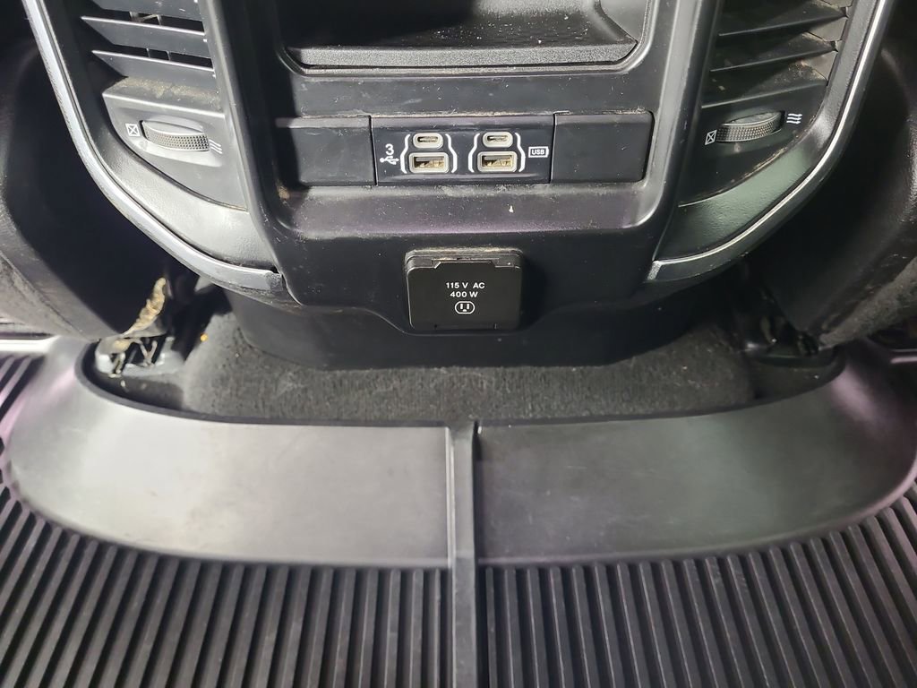 Used 2019 RAM 1500 Laramie image 17