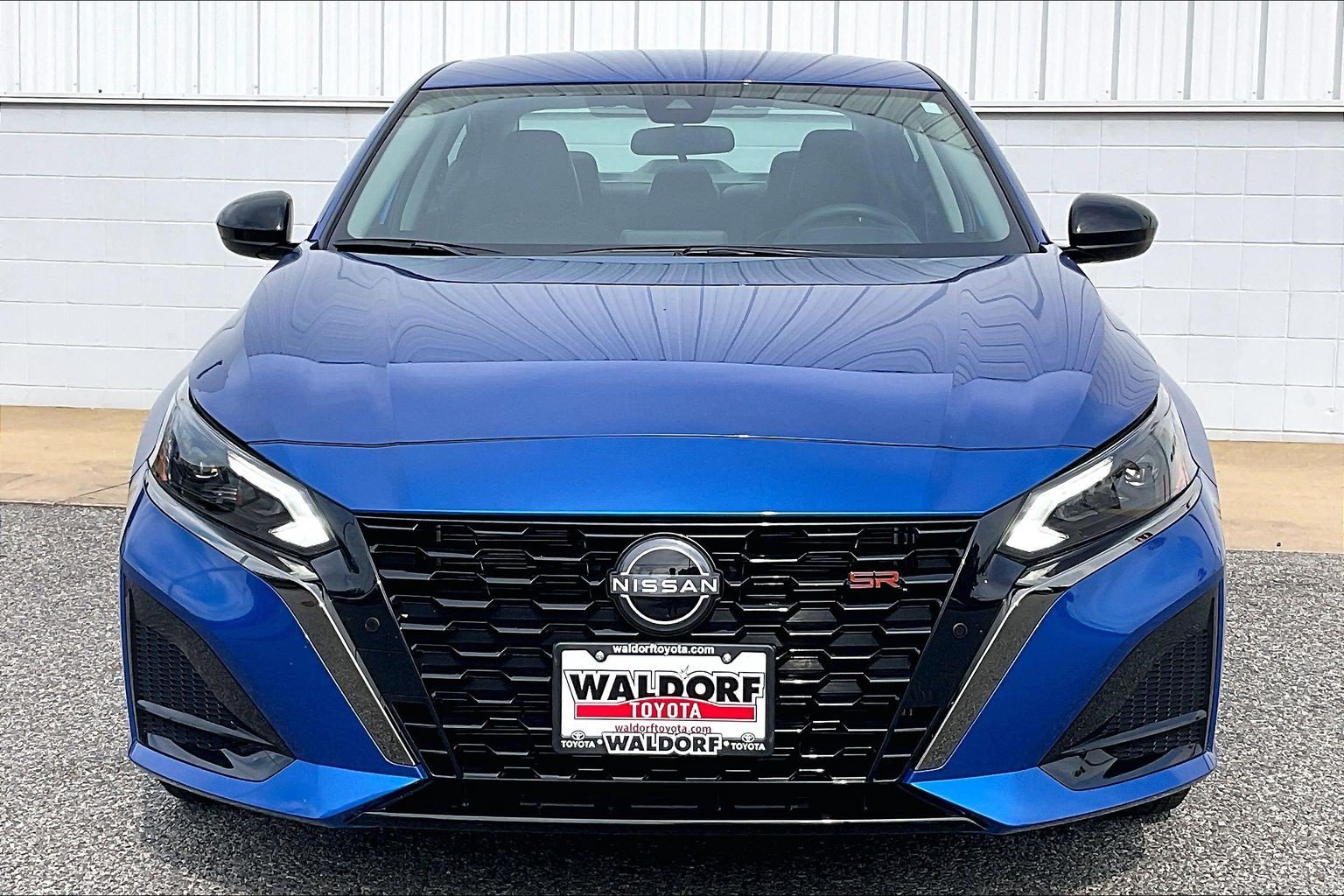 Used 2025 Nissan Altima 2.5 SR FWD image 3