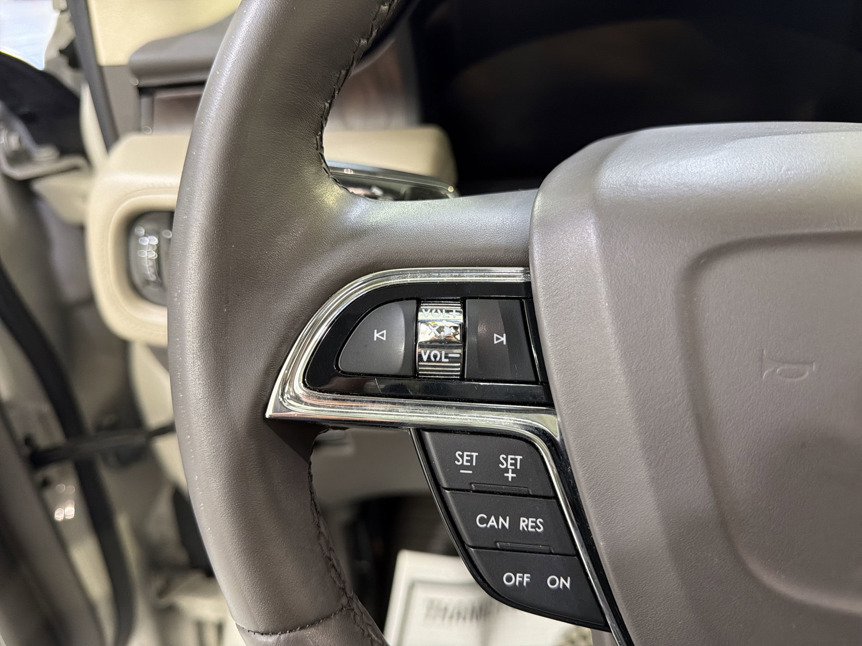 Used 2022 Lincoln Nautilus Reserve FWD image 14