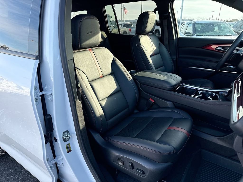 Used 2024 Chevrolet Traverse RS w/ LPO, Floor Liner Package image 26