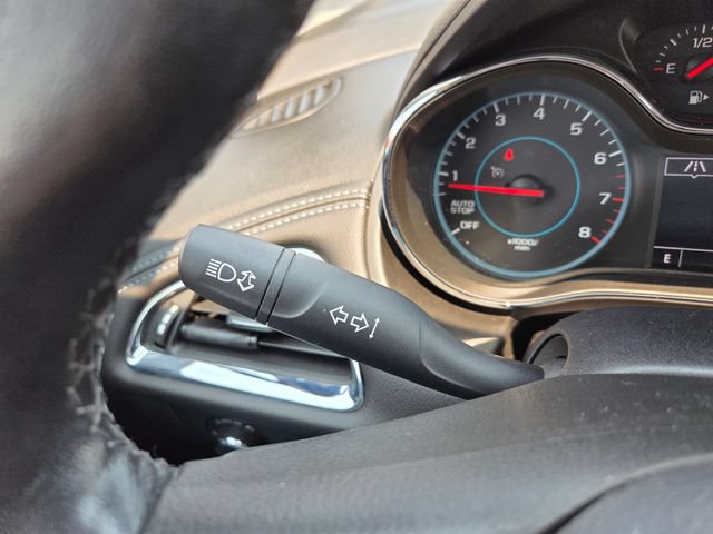Used 2017 Chevrolet Cruze Premier FWD image 23