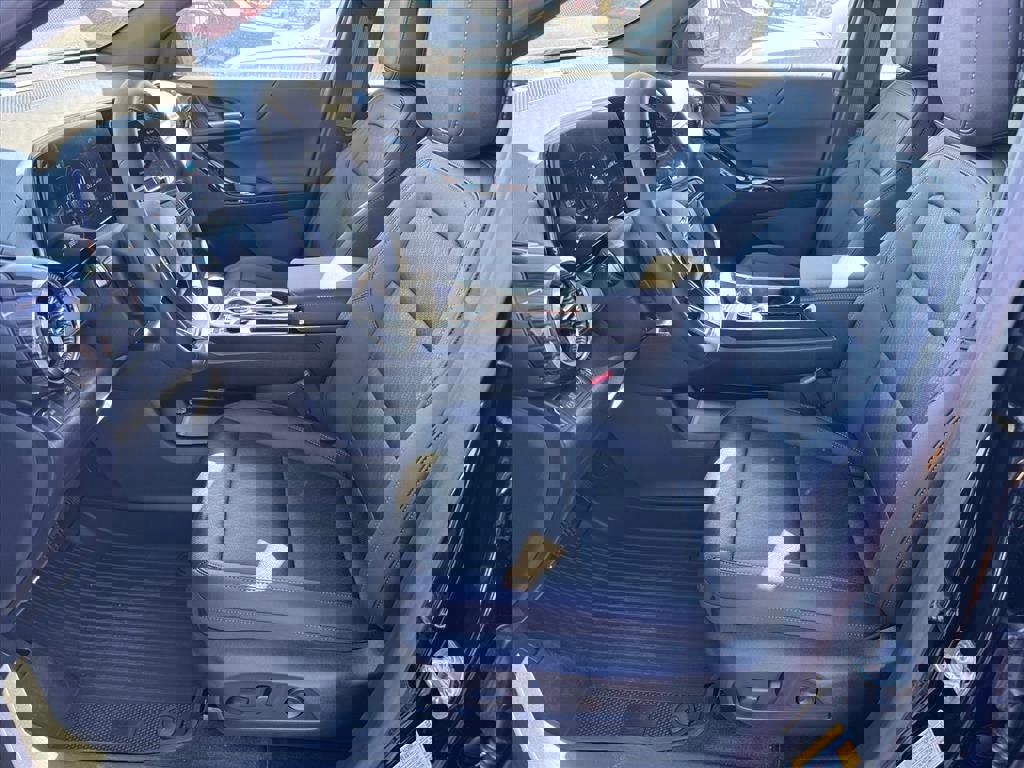 New 2026 Chevrolet Equinox LT w/ Convenience Package II image 4