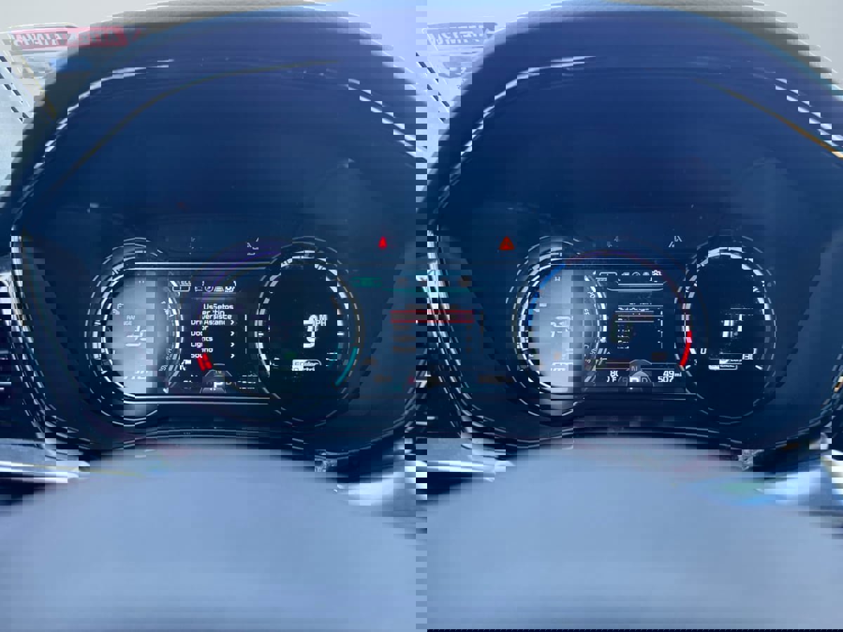 Used 2020 Kia Niro EX Premium image 12