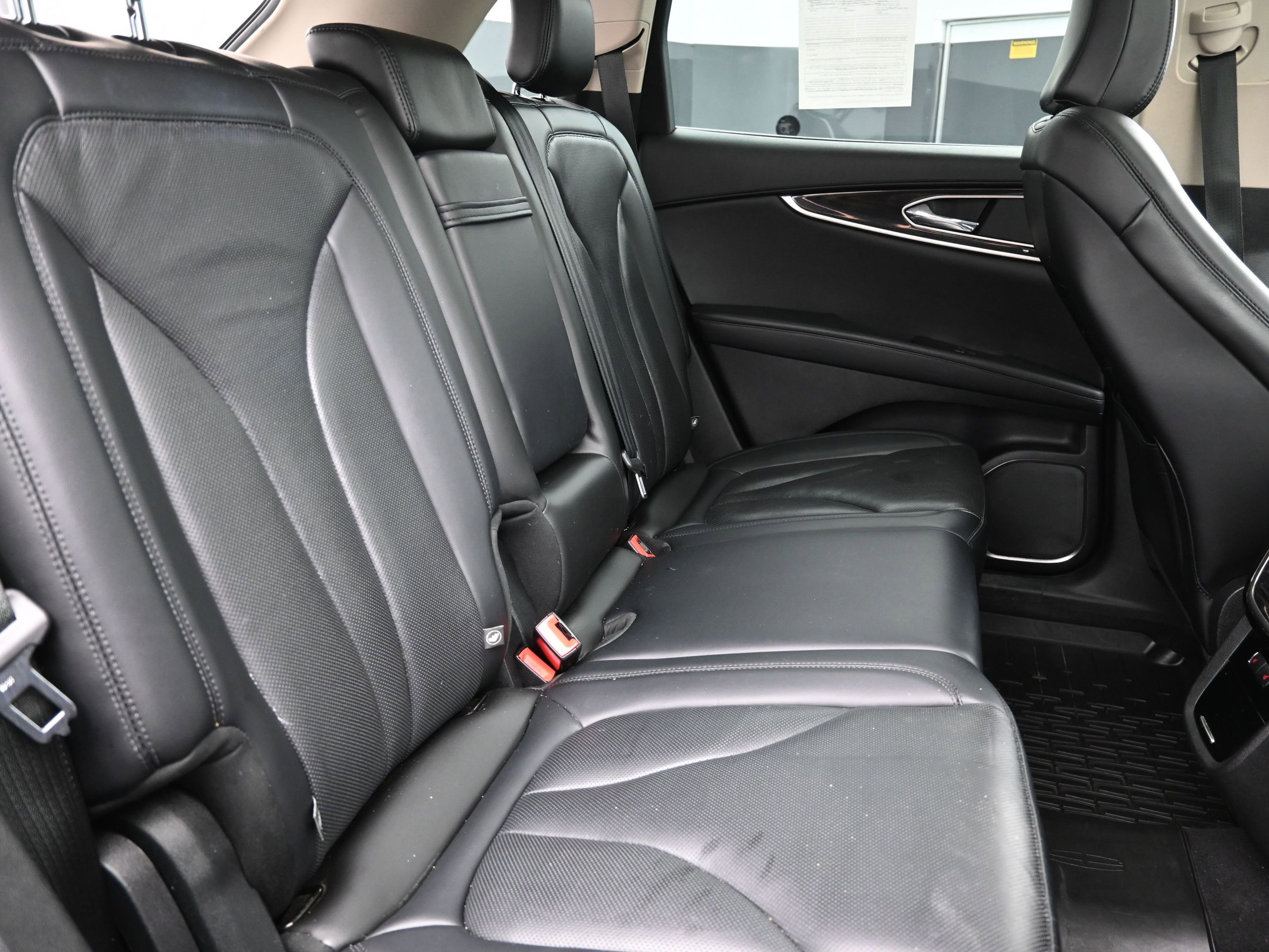 Used 2022 Lincoln Nautilus Reserve w/ Monochromatic Package AWD/4WD image 25