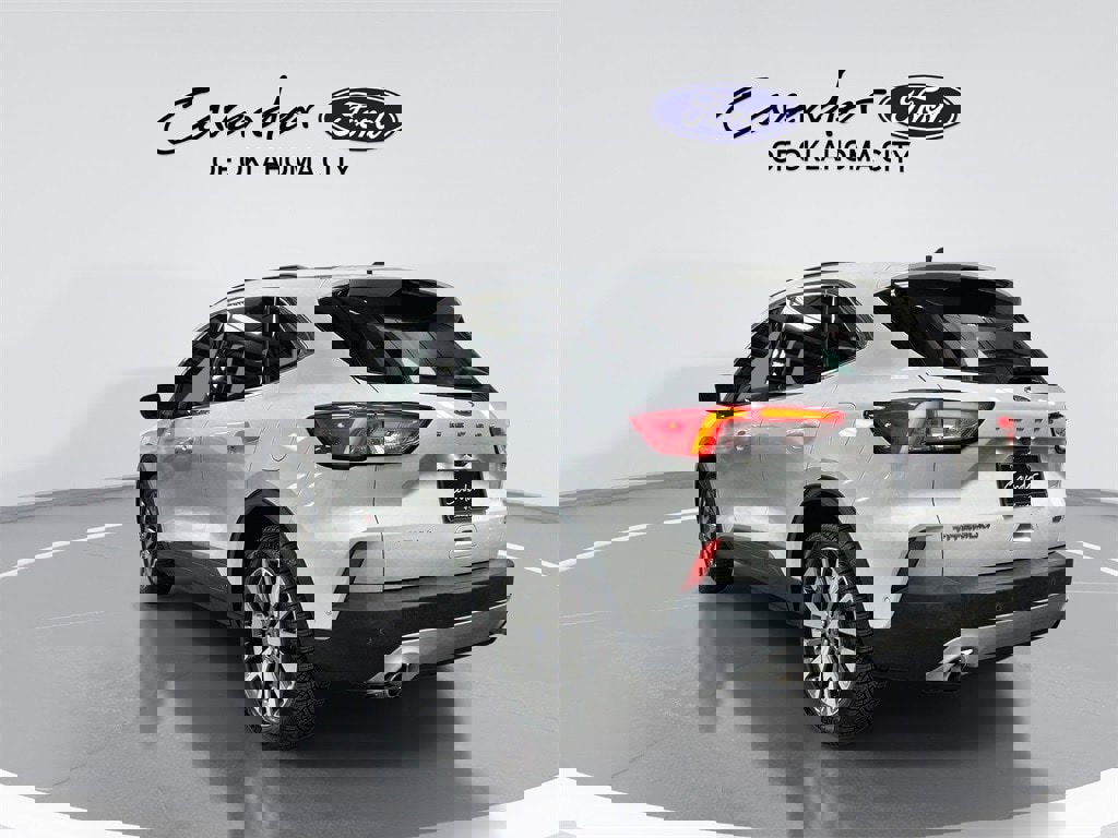 Used 2020 Ford Escape Titanium w/ Titanium Premium Package 2.0 image 6