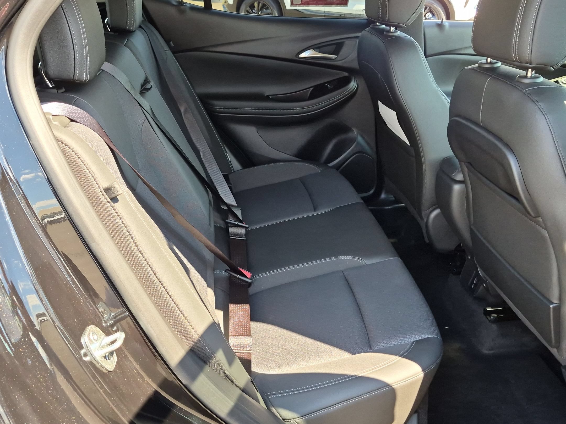 Certified 2023 Buick Encore GX Select w/ Sport Touring Package FWD image 25