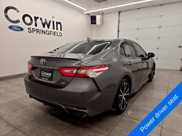 Used 2020 Toyota Camry SE FWD image 5