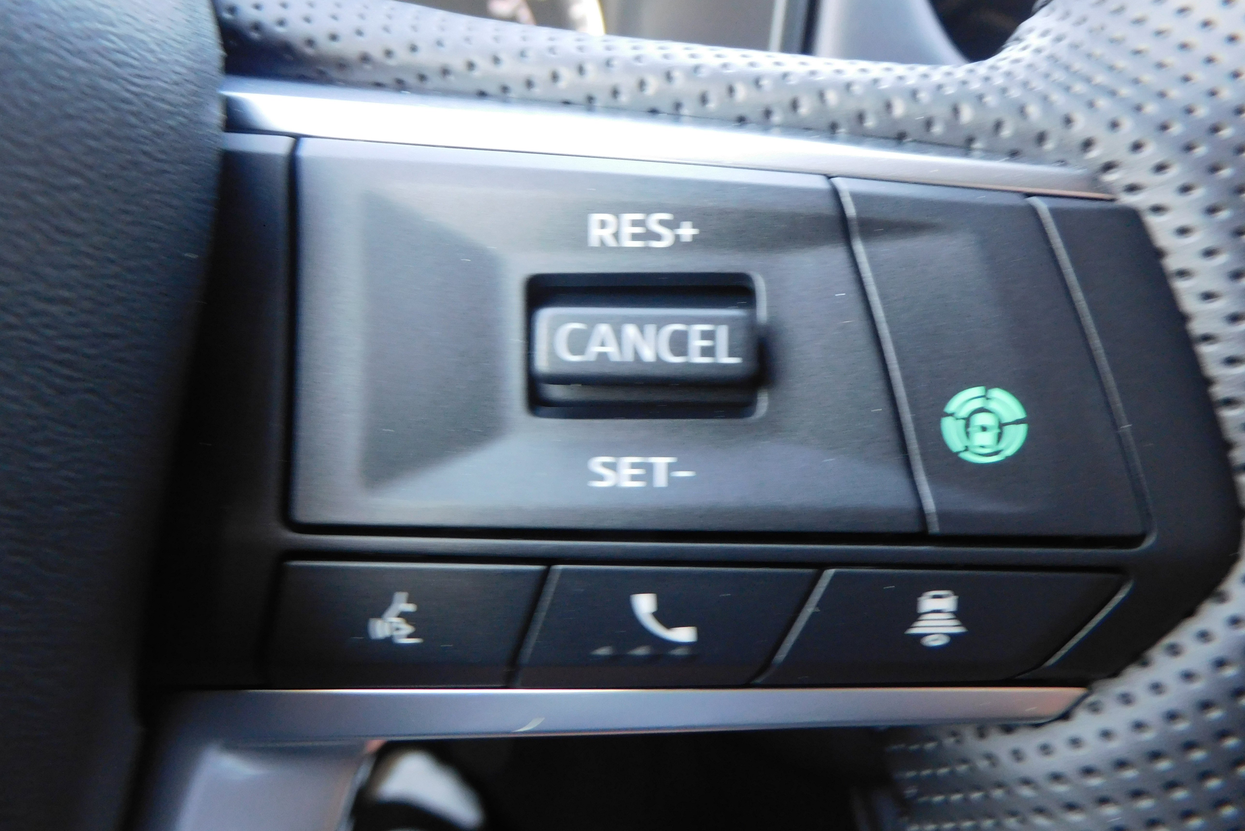 New 2025 Mitsubishi Outlander SE image 10