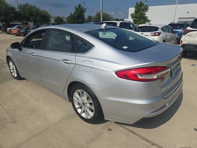 Used 2019 Ford Fusion SE FWD image 4