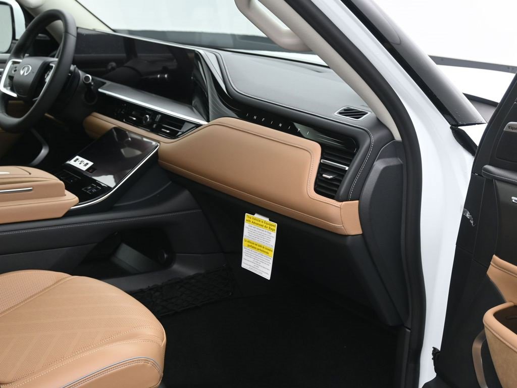 New 2026 INFINITI QX80 Luxe image 6