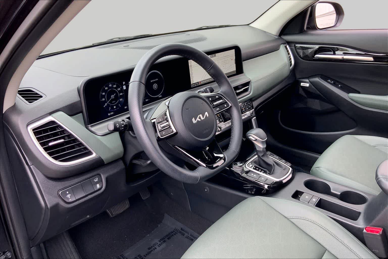 Used 2025 Kia Seltos SX w/ SX Sunroof Package AWD/4WD image 18