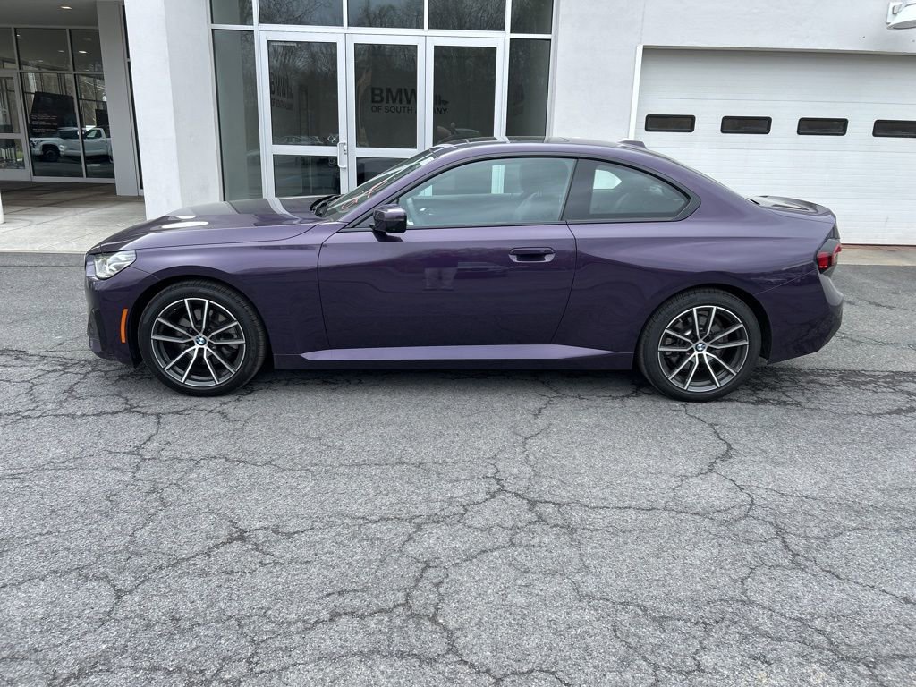 Used 2025 BMW 230i xDrive Coupe w/ Premium Package image 2