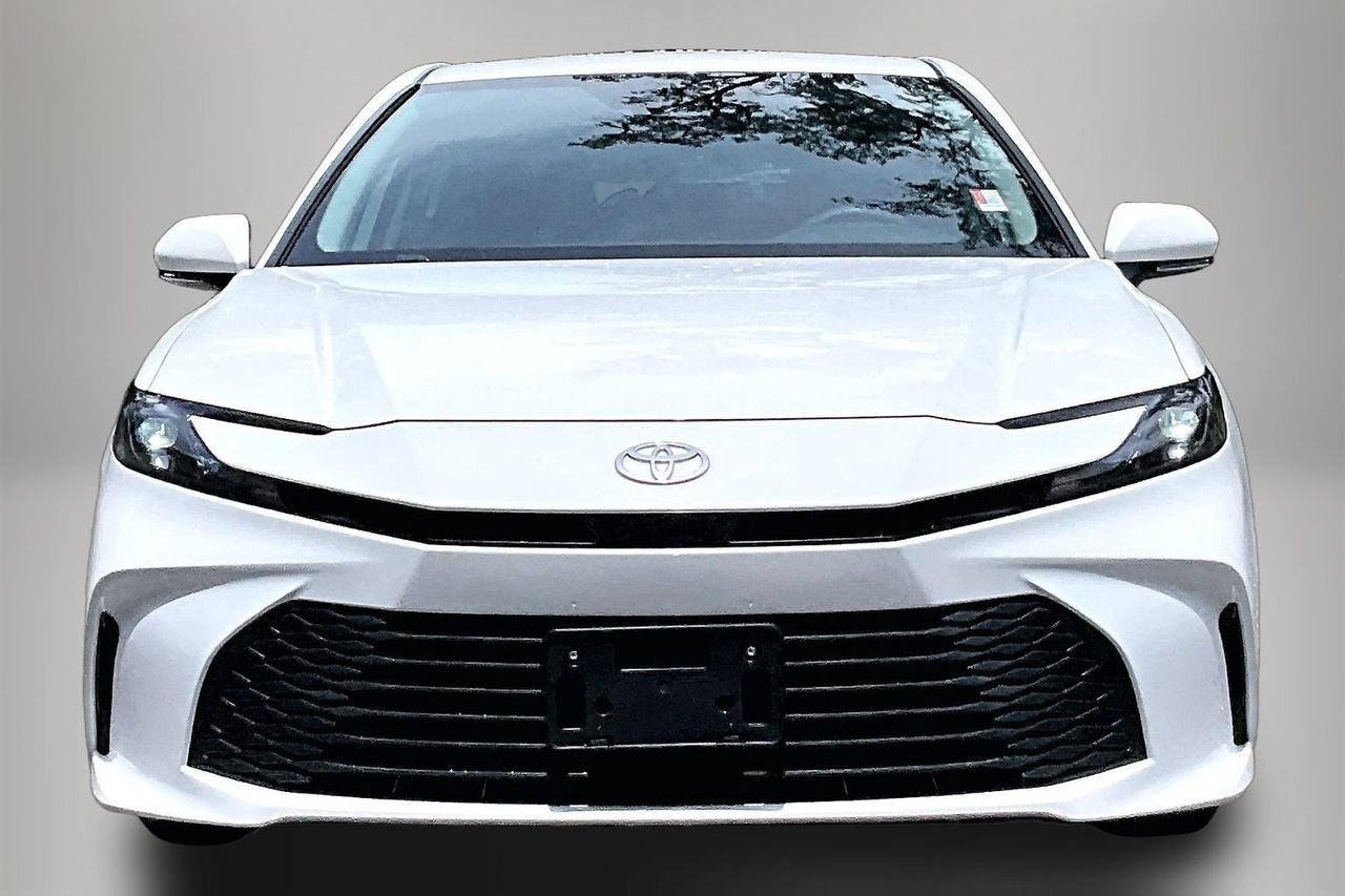 Used 2025 Toyota Camry LE FWD image 3