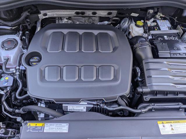 Used 2025 Volkswagen Tiguan SEL R-Line image 23