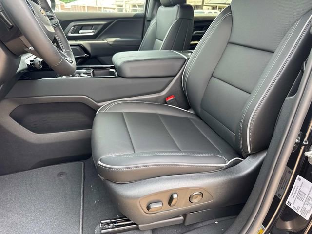 New 2025 Chevrolet Silverado EV LT image 11