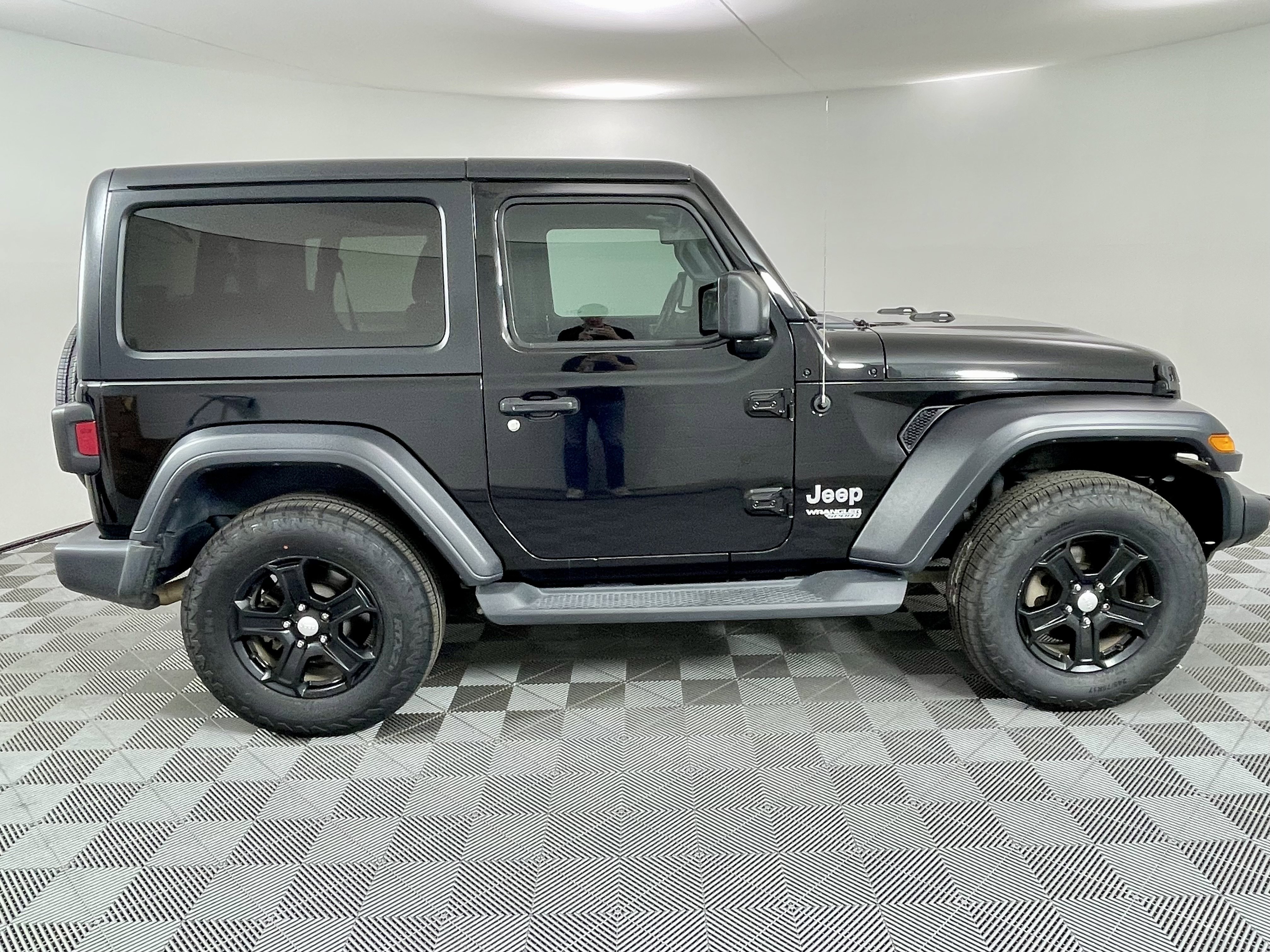 Used 2020 Jeep Wrangler Sport S image 6