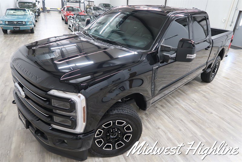 Used 2025 Ford F350 Platinum w/ FX4 Off-Road Package AWD/4WD image 3