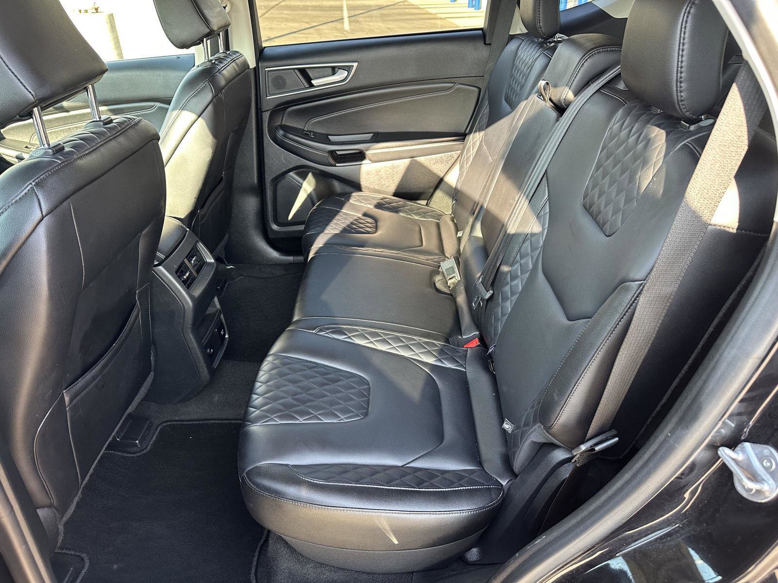 Used 2024 Ford Edge Titanium image 17