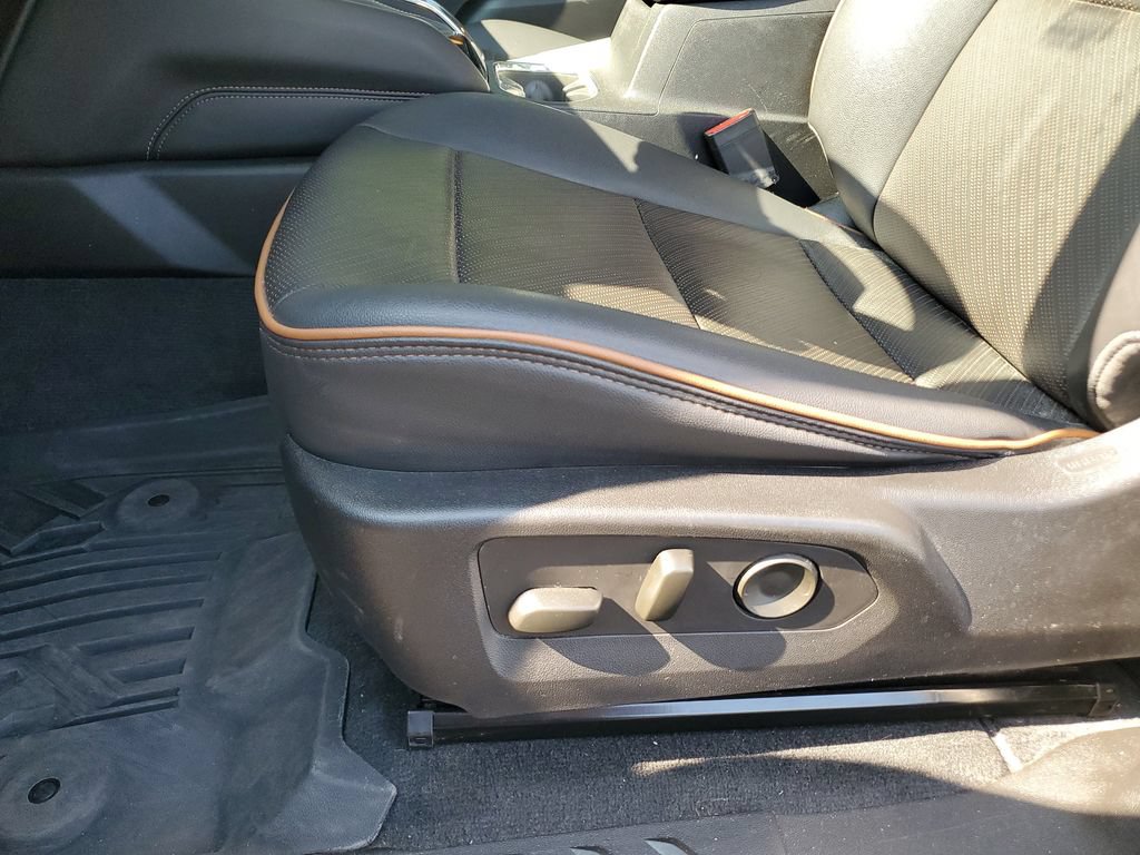 Used 2023 GMC Canyon AT4 w/ AT4 Premium Package AWD/4WD image 15