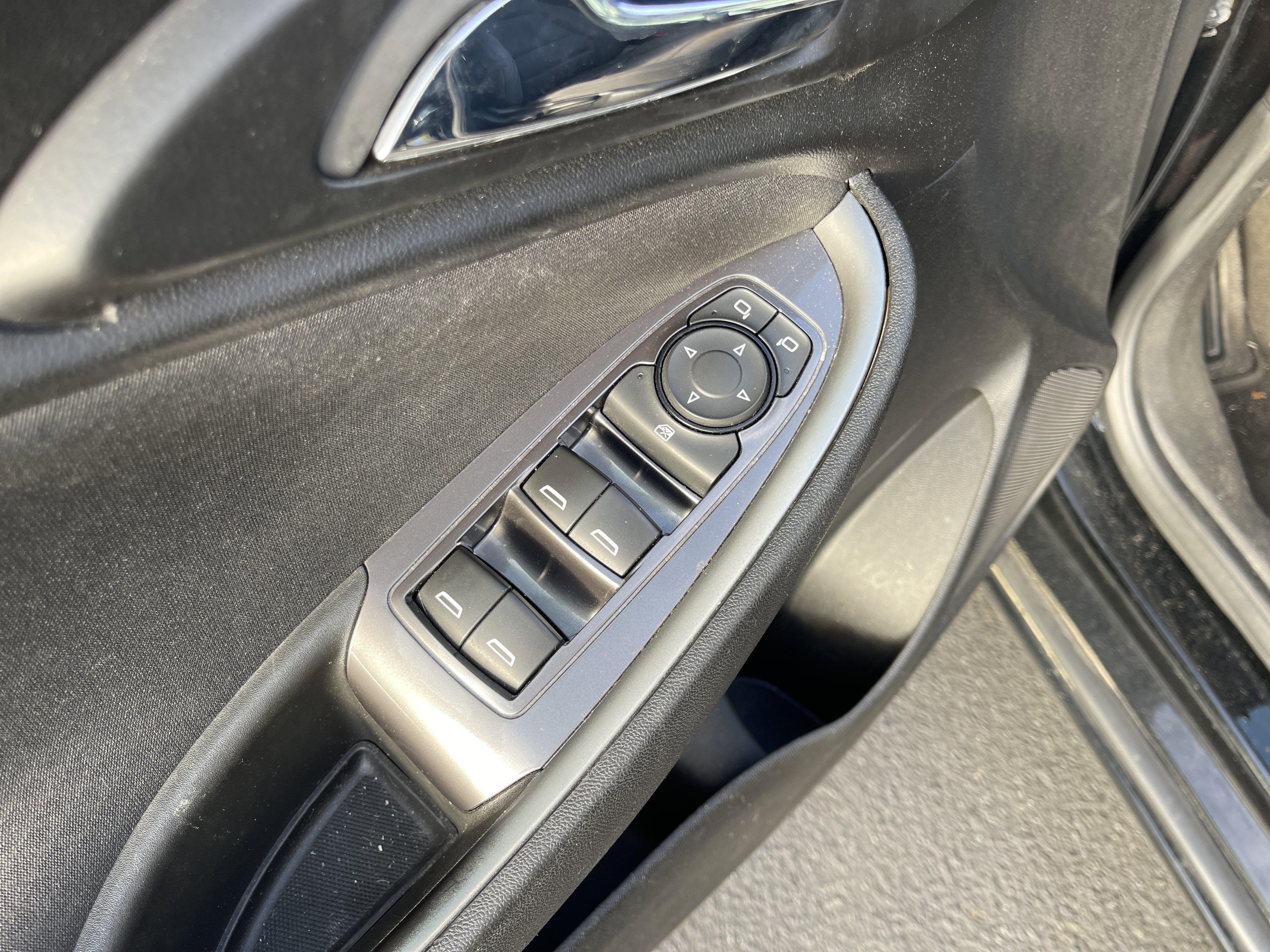 Used 2018 Chevrolet Malibu LS image 15