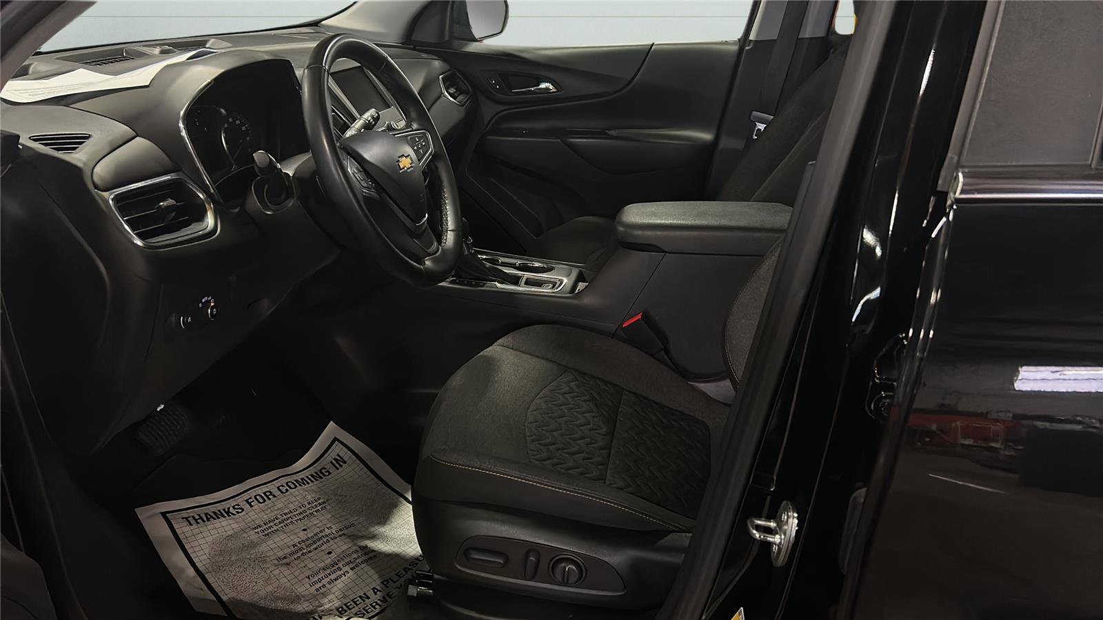 Used 2023 Chevrolet Equinox LT image 9