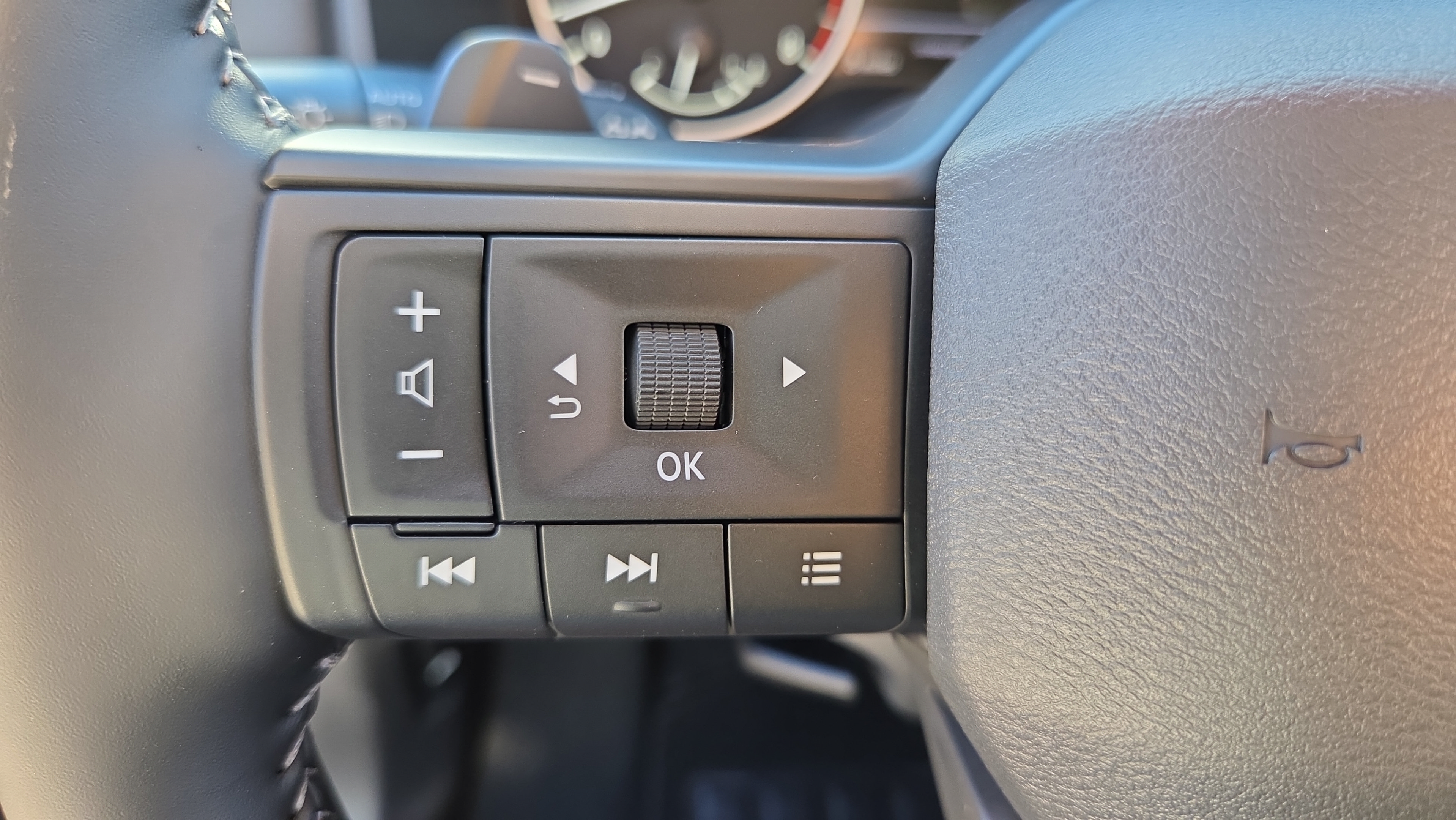 New 2026 Nissan Rogue Dark Armor FWD image 28