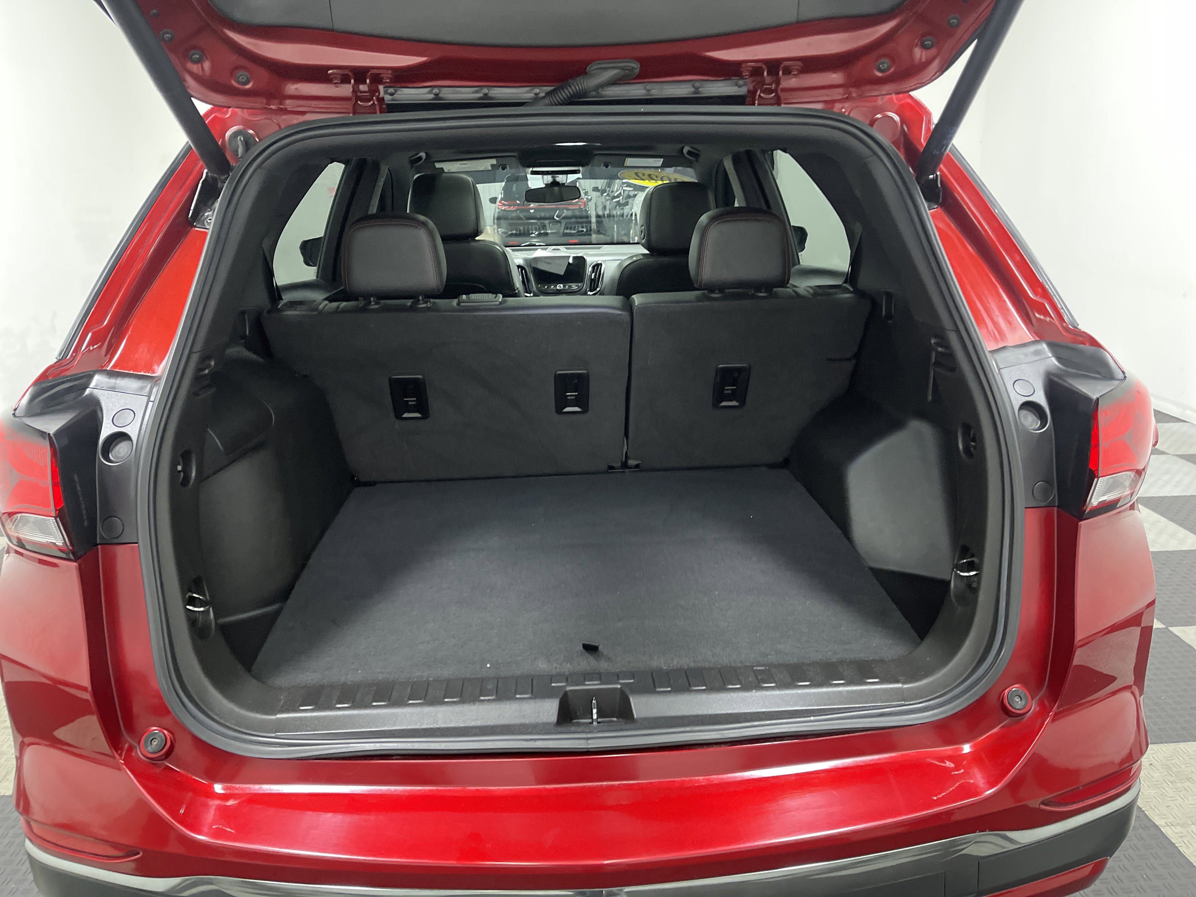 Used 2022 Chevrolet Equinox RS w/ RS Leather Package image 18