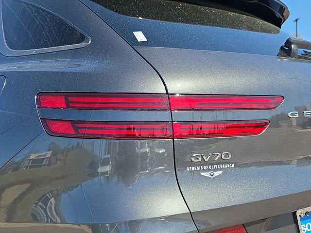 Used 2024 Genesis GV70 2.5T w/ Sport Prestige Package image 11