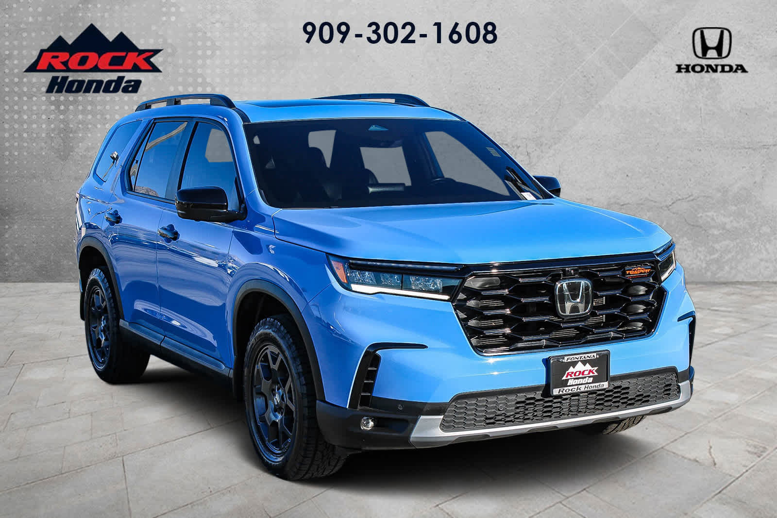Certified 2025 Honda Pilot TrailSport image 3