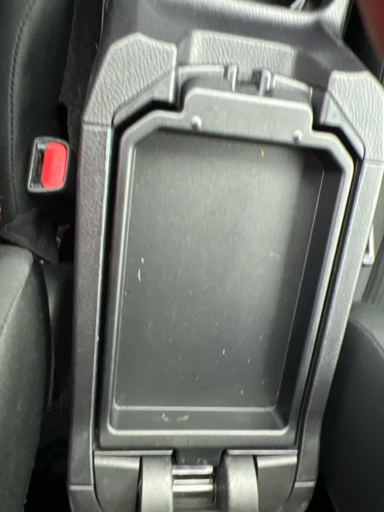 Used 2018 Toyota RAV4 LE image 35