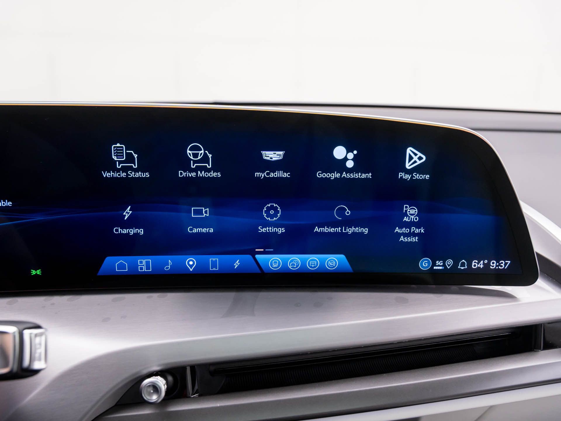 New 2026 Cadillac Vistiq Luxury w/ LPO, Floor Liner Package image 25