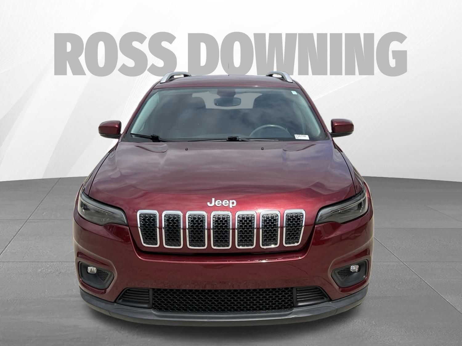 Used 2019 Jeep Cherokee Latitude Plus w/ Comfort/Convenience Group FWD image 2