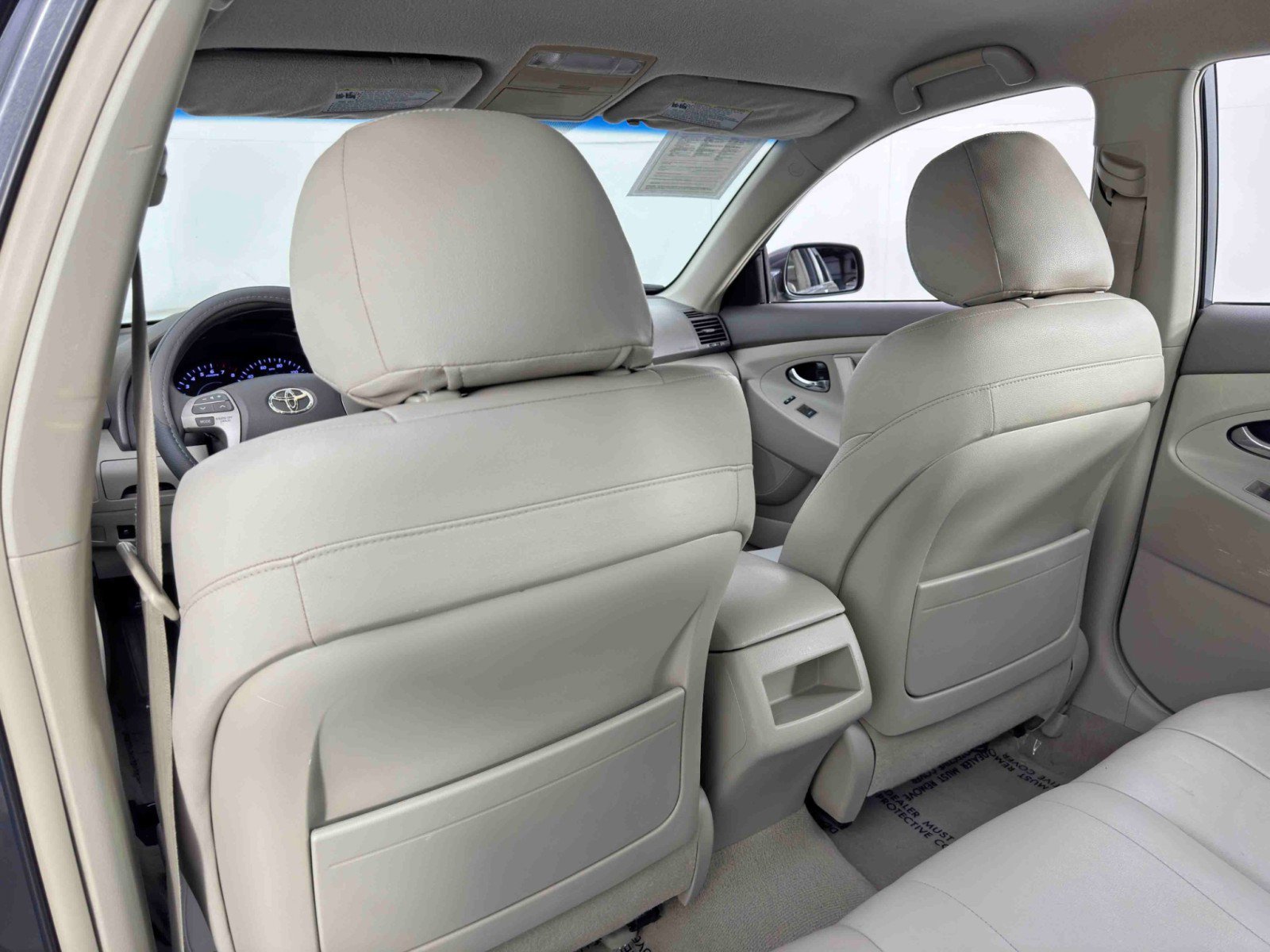 Used 2011 Toyota Camry LE w/ LE Extra-Value Pkg image 24