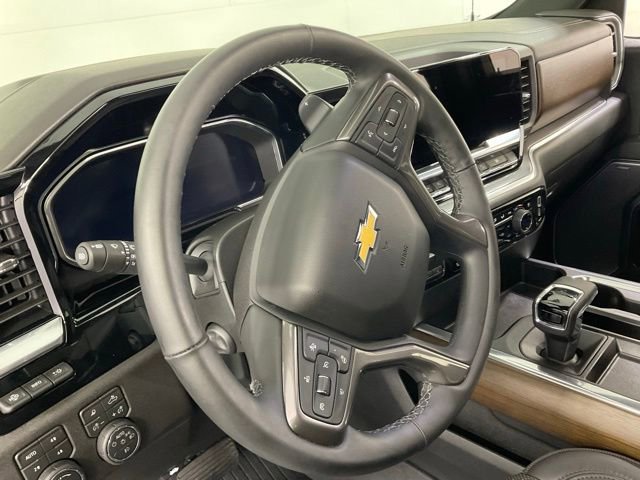 Used 2026 Chevrolet Silverado 1500 High Country w/ Technology Package AWD/4WD image 25