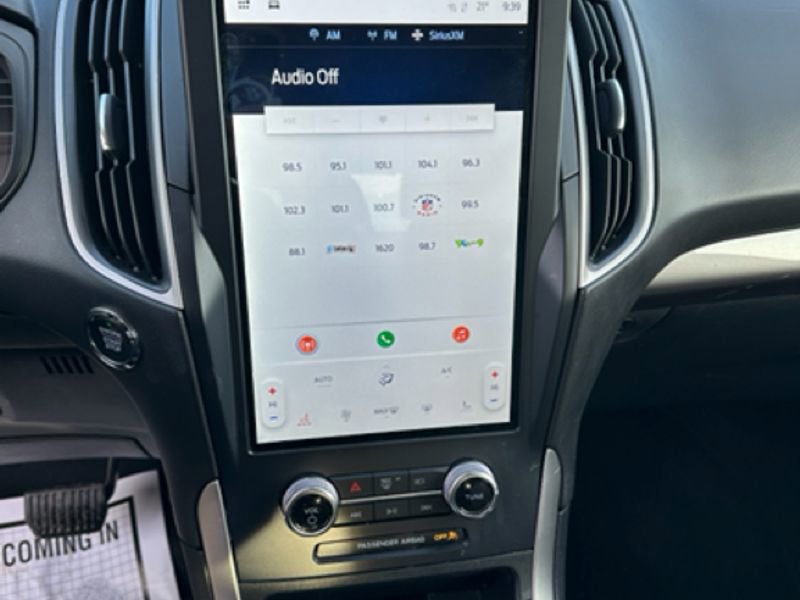 Used 2023 Ford Edge SEL image 8