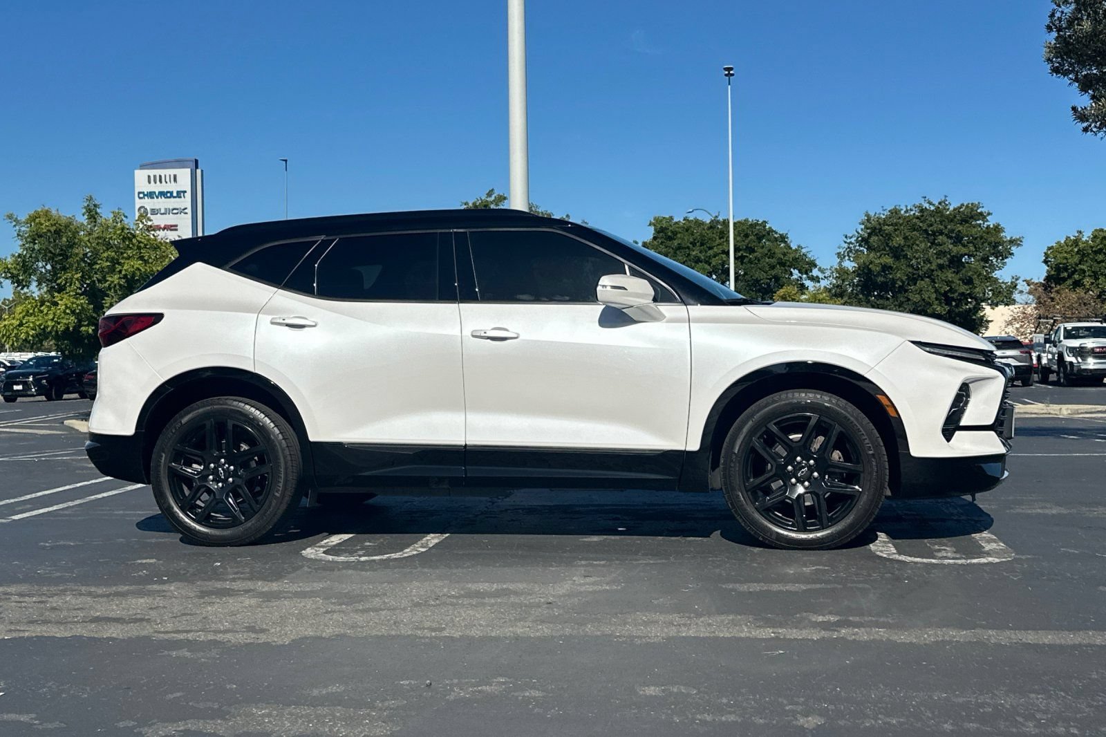 Used 2023 Chevrolet Blazer RS w/ Enhanced Convenience Package AWD/4WD image 3