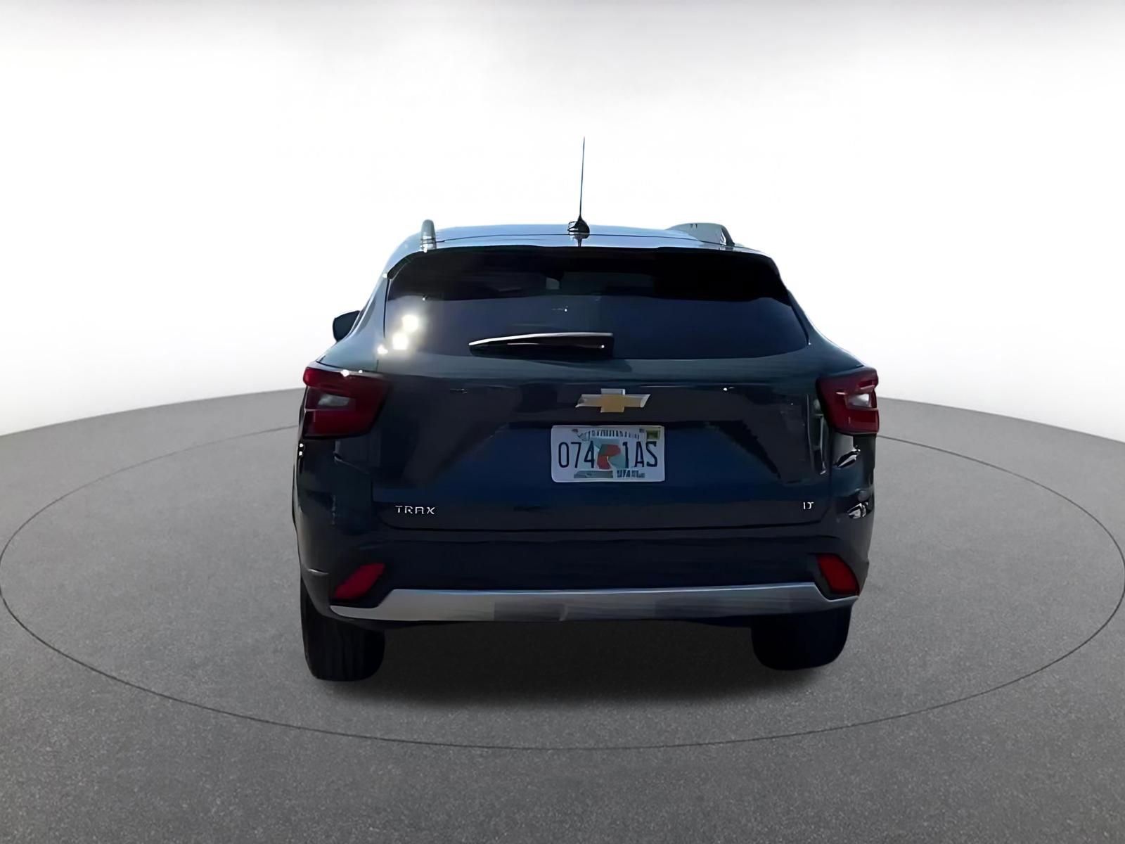 Used 2025 Chevrolet Trax LT FWD image 12