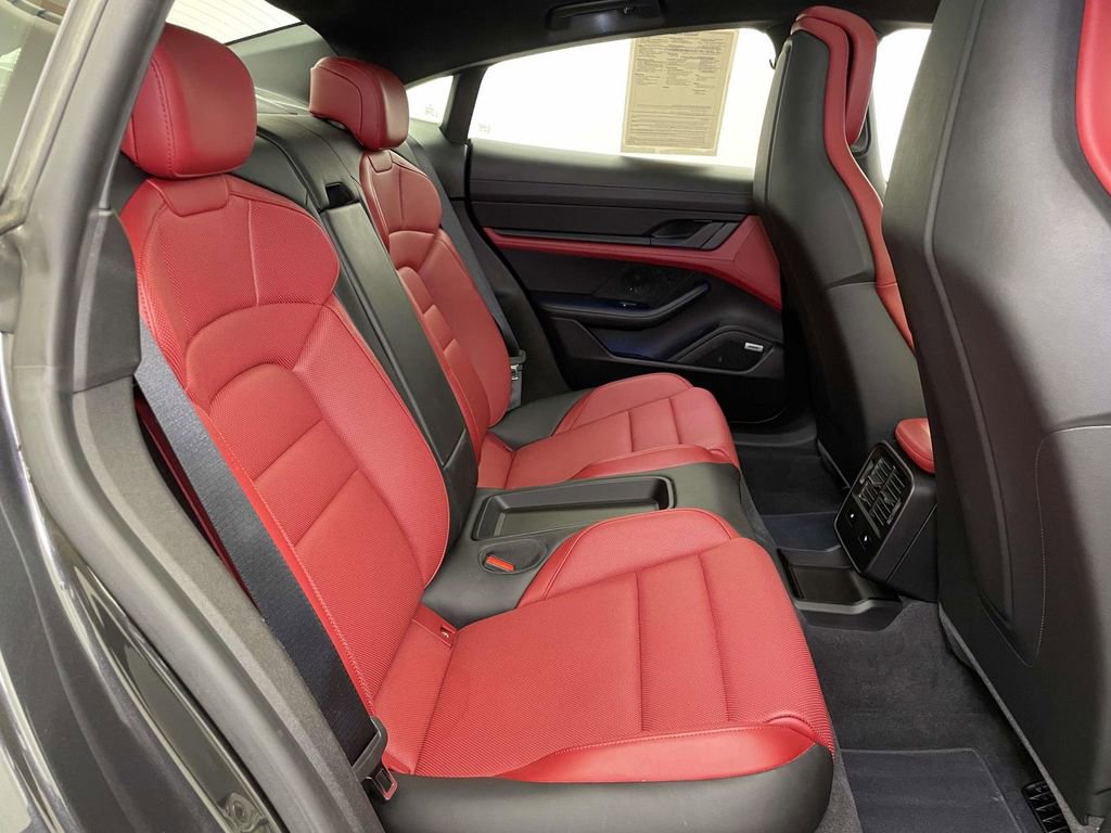 Used 2021 Porsche Taycan 4S image 22