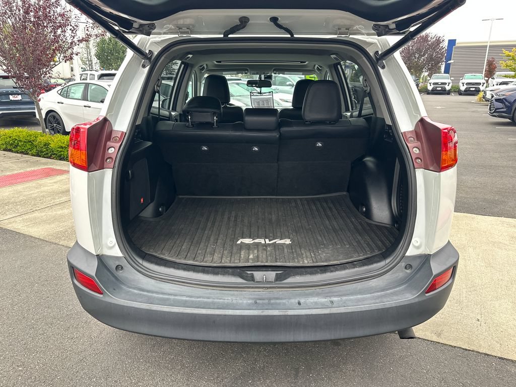 Used 2015 Toyota RAV4 Limited w/ Technology Package AWD/4WD image 26