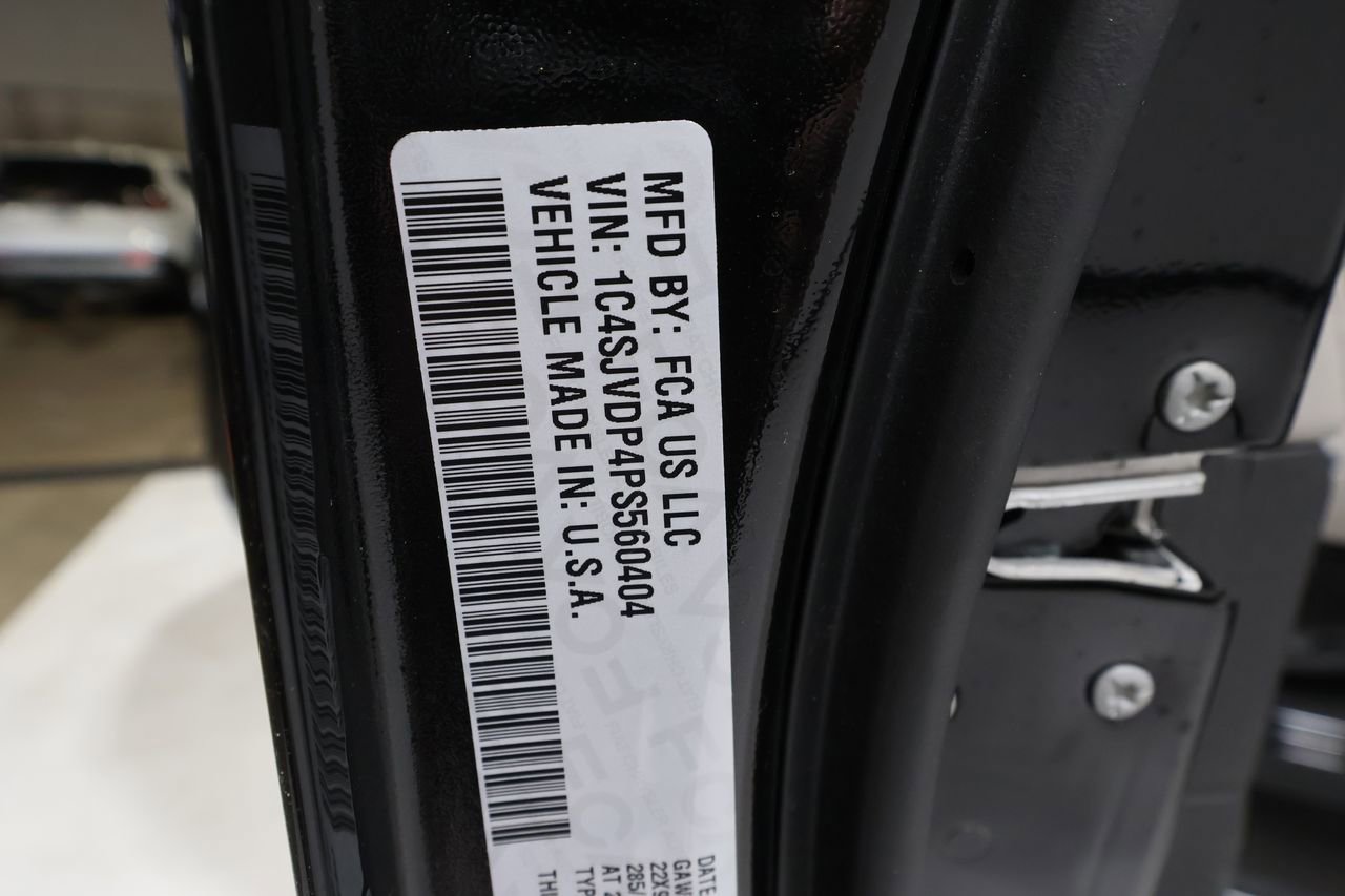 Used 2023 Jeep Wagoneer Series III w/ Premium Group I image 35