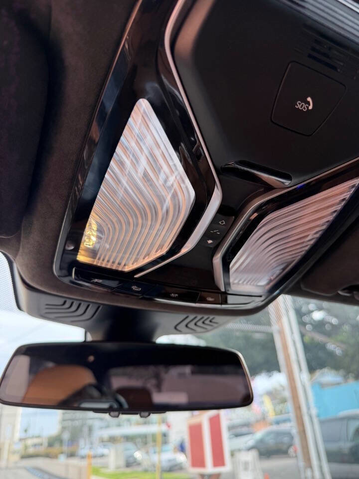 Used 2018 BMW 750i image 44