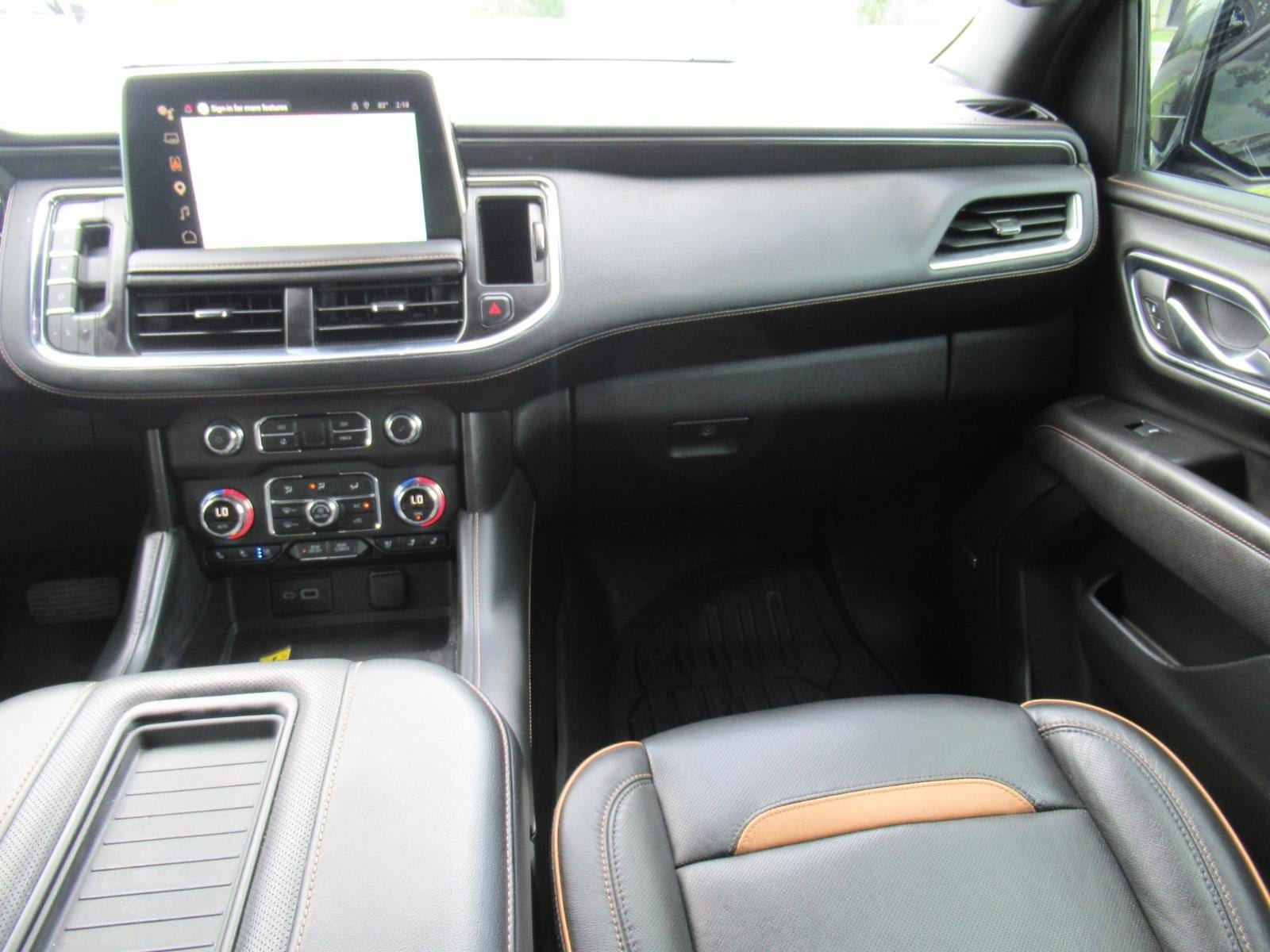Used 2024 GMC Yukon AT4 w/ Technology Package AWD/4WD image 14