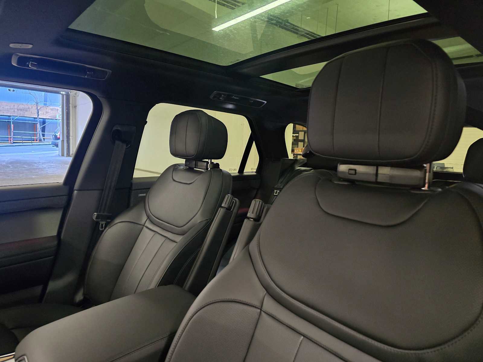 Used 2026 Land Rover Range Rover Sport SE image 23